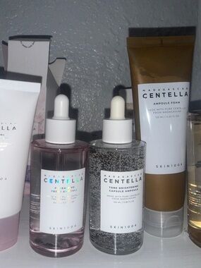 Madagascar Centella Tone Brightening Ampoule - Clear & Pink
